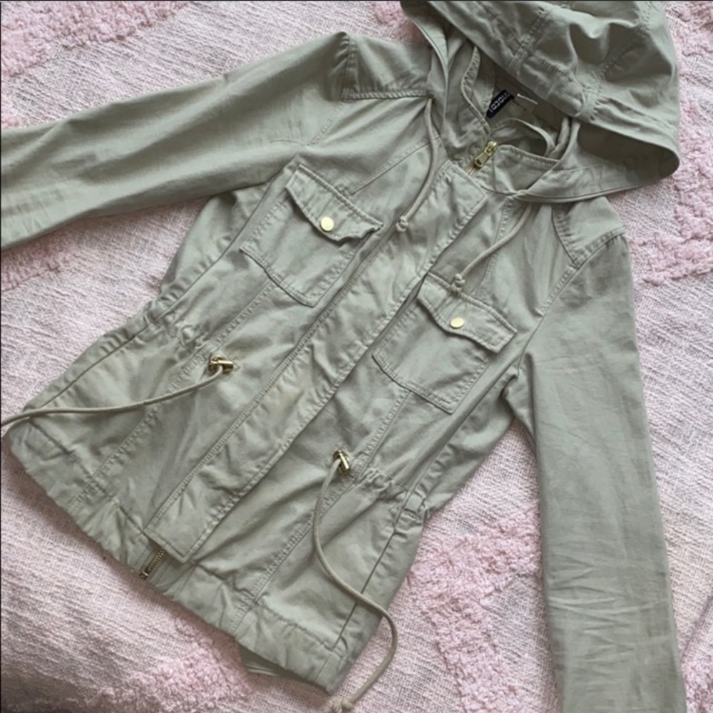SOLD H&M Tan Khaki Spring Anorak Utility Jacket